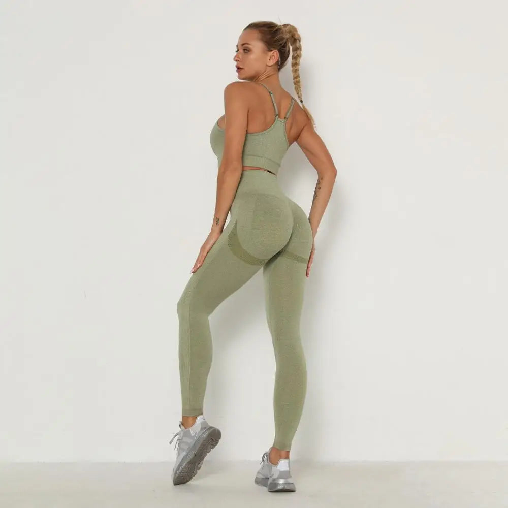 Seamless Women's Gym Set – Long Sleeve Top & High-Waist Leggings